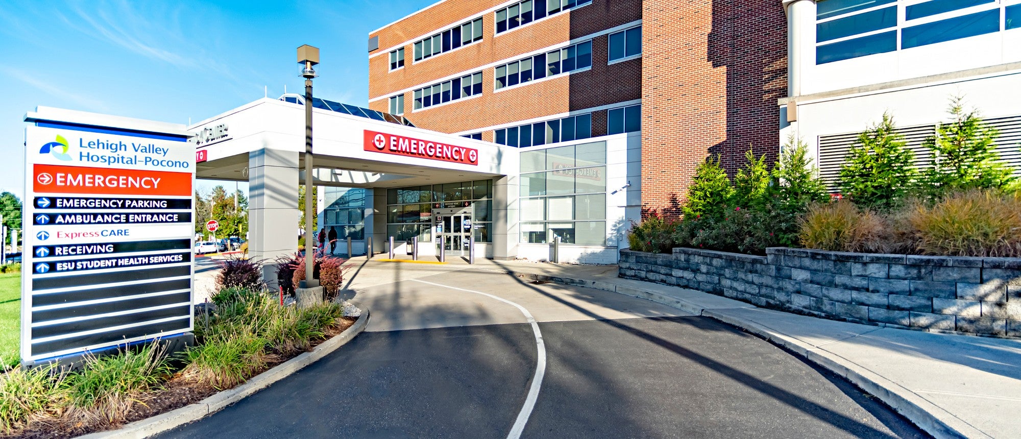 Emergency room entrance at Lehigh Valley Hospital–Pocono Mattioli Emergency Center