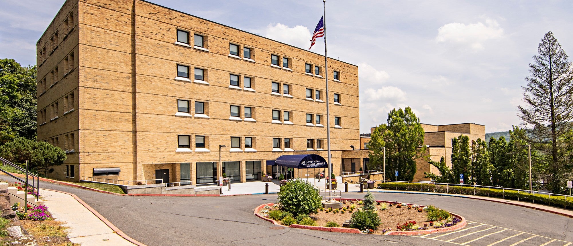 Lehigh Valley Hospital-Schuylkill E. Norwegian Street