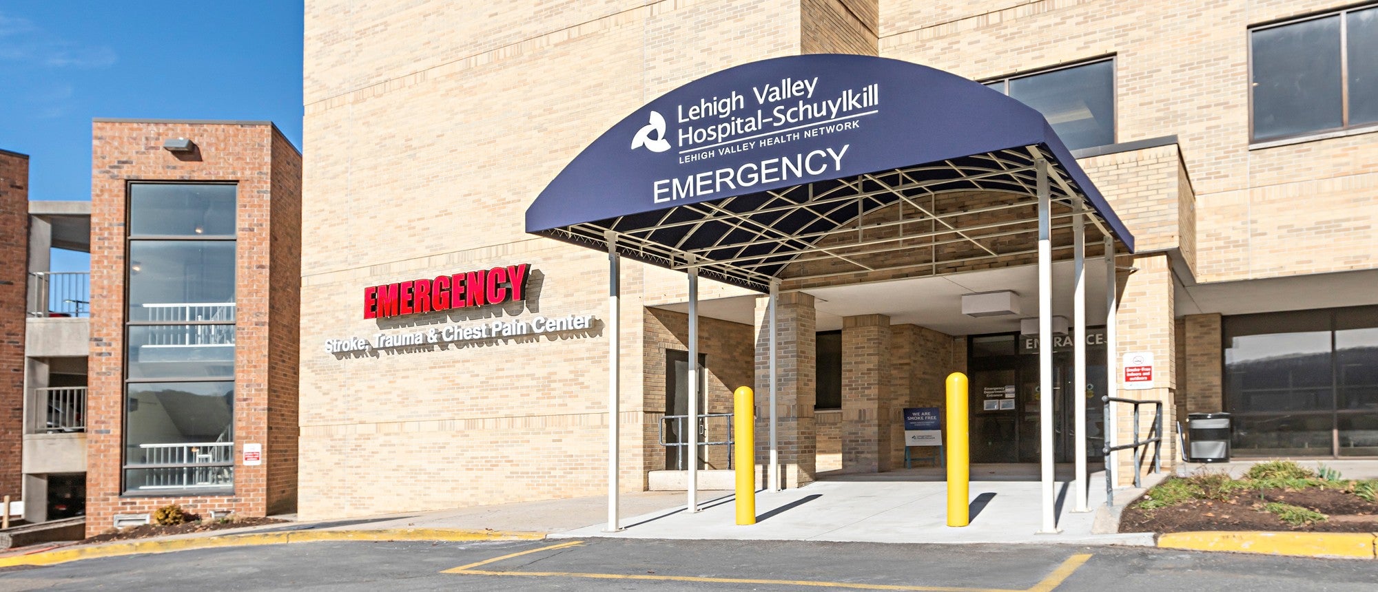 LVH-Schuylkill ER entrance