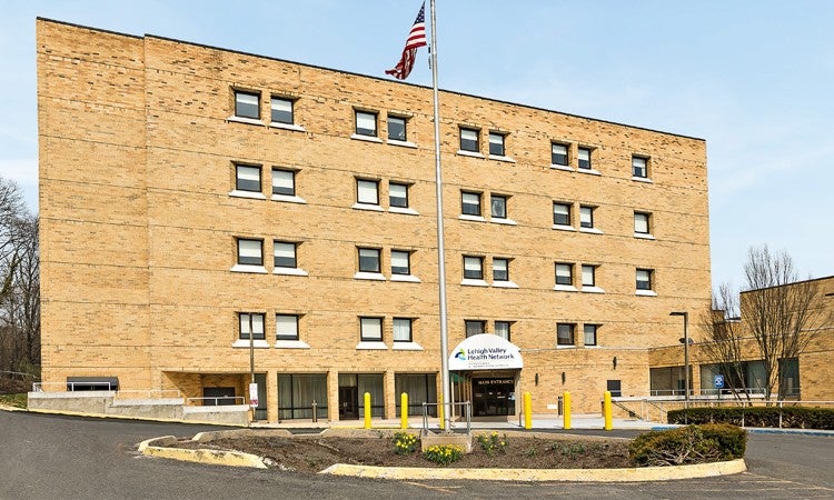 Lehigh Valley Hospital–Schuylkill E. Norwegian Street | Lehigh Valley ...