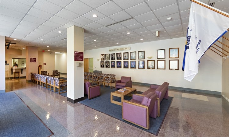 Lehigh Valley Hospital–Schuylkill E. Norwegian Street | Lehigh Valley ...