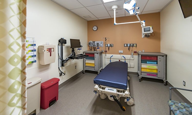 Emergency Room at Lehigh Valley Hospital–Hazleton | Lehigh Valley ...