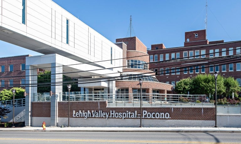 Main entrance Lehigh Valley Hospital-Pocono