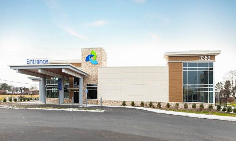 Lehigh Valley Hospital–Macungie front entrance